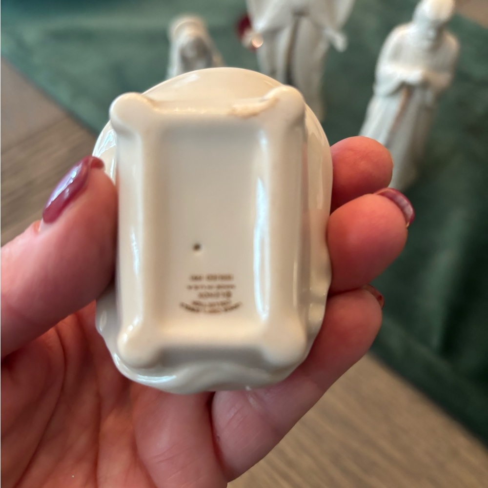 Lenox Jewel Collection Nativity - Picture 4 of 7